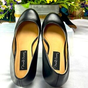 David Aaron black shoes size 8.5 in excellent condition. No flaws.